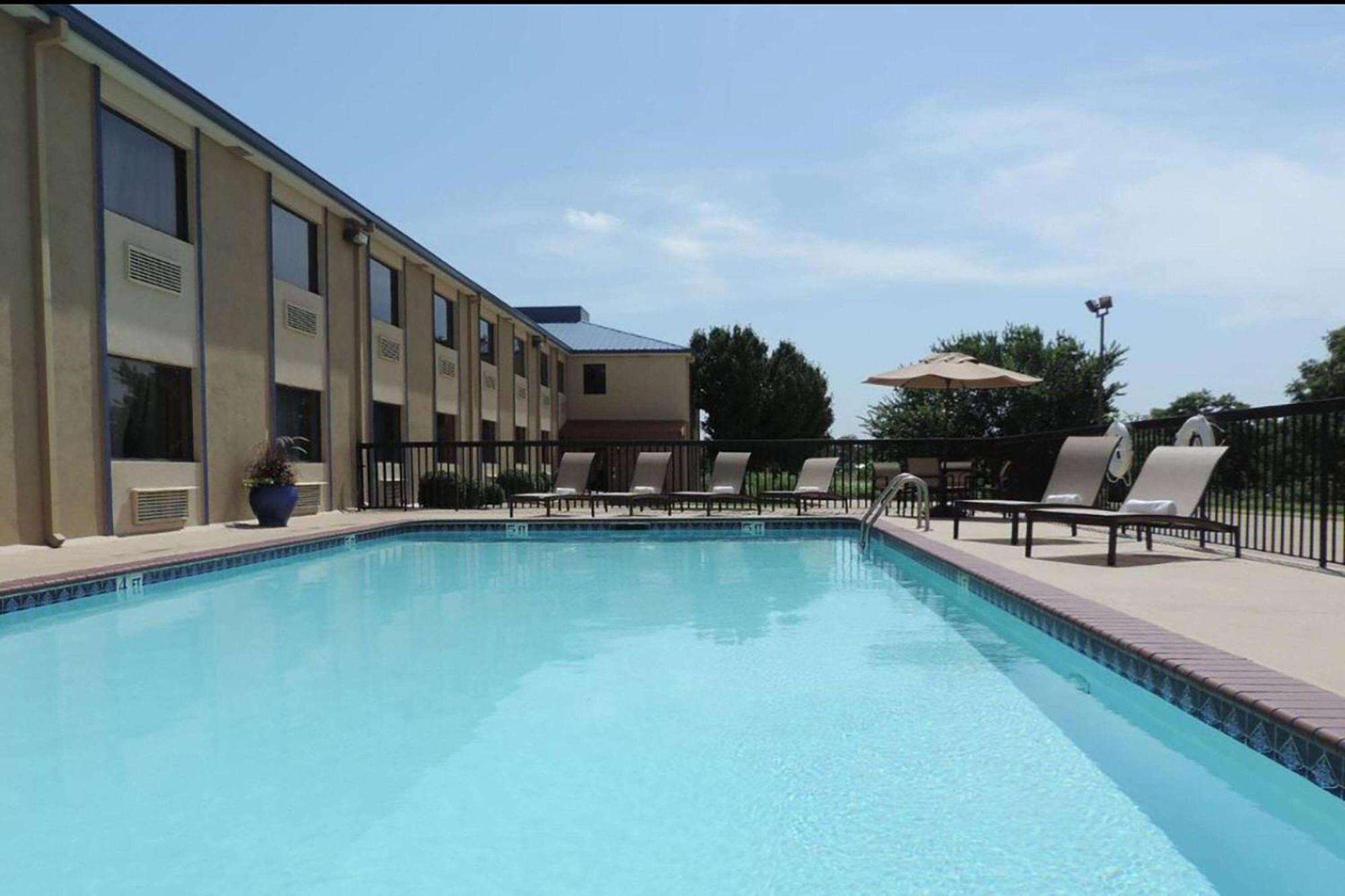 Baymont By Wyndham Ardmore I-35 Eksteriør billede